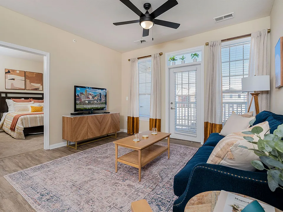Brookstone Crossing Apartments
