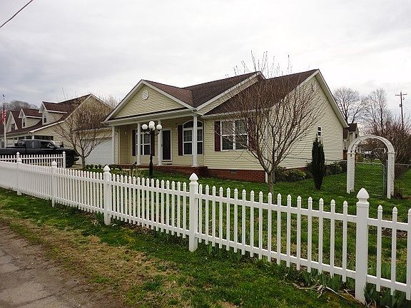 3rd image of 18 Township Road 1211
