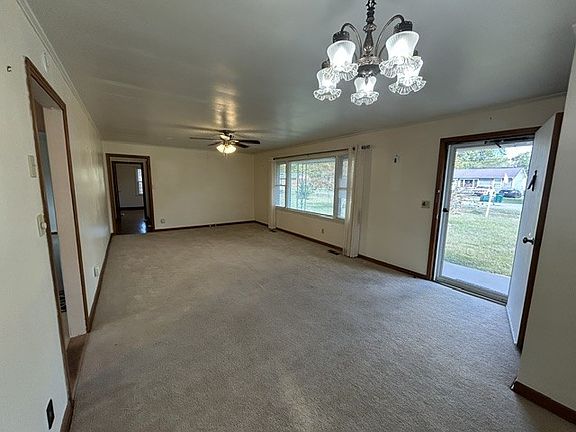 2nd image of 819 Murrey Dr