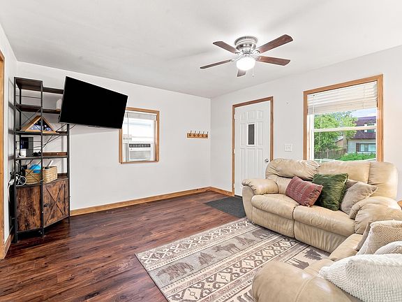 3rd image of 5 Armstrong Ct