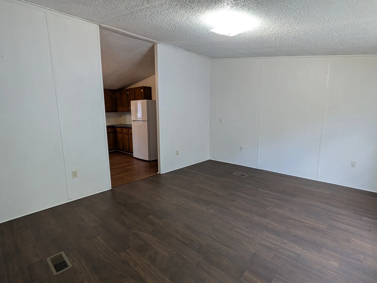 3 bed, 1960 sqft, $1,175 — Photo 4