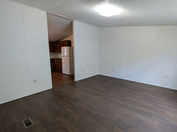 4th image of 800 Wall Rd