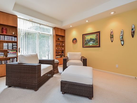 5th image of 5 Cobblefield Ln