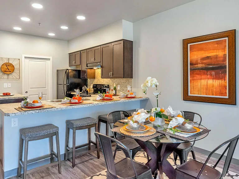 Allora Phoenix Apartments — Photo 1