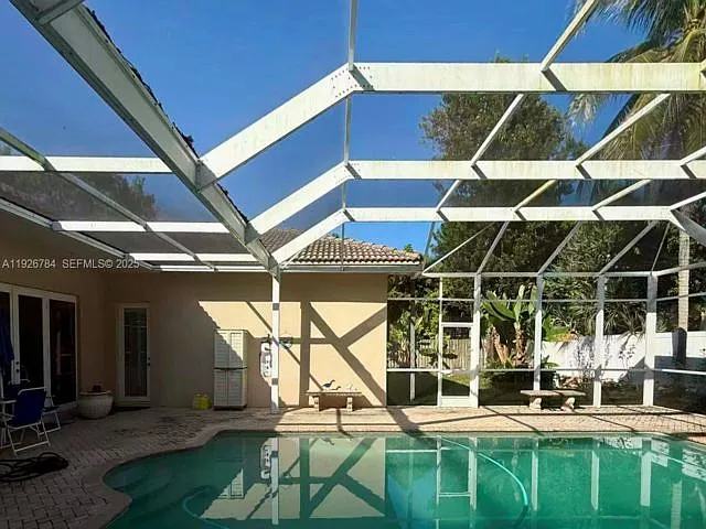 15335 SW 80th Ave — Photo 2