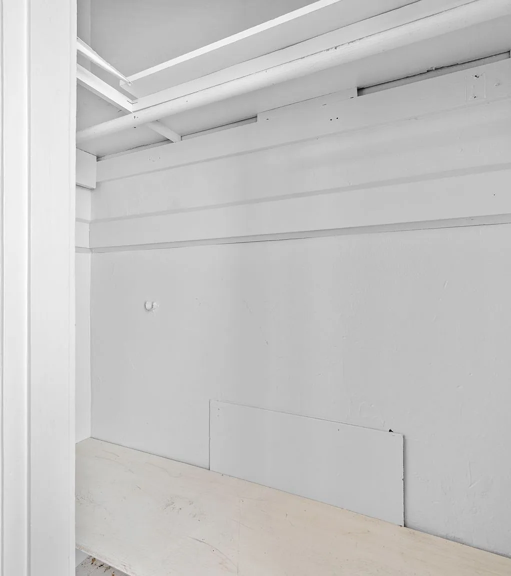 3 bed, 1100 sqft, $3,400 — Photo 2