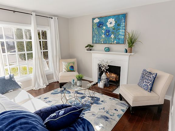 3rd image of 3725 Corta Calle St