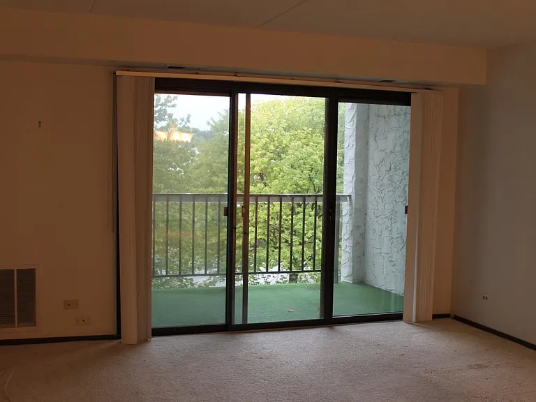 475 Plum Creek Dr #506 — Photo 3