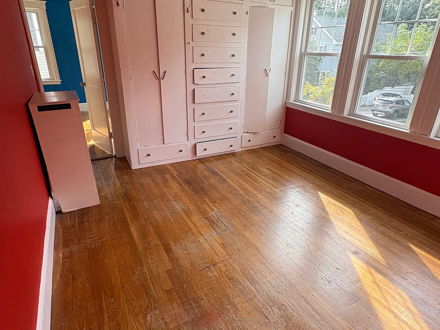 3 bed, 1298 sqft, $3,700 — Photo 4