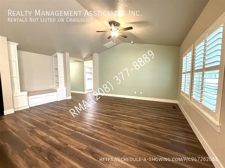 6031 N Spindrift Ave — Photo 4