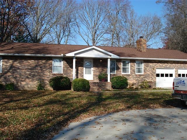 1st image of 601 Stillwood Dr