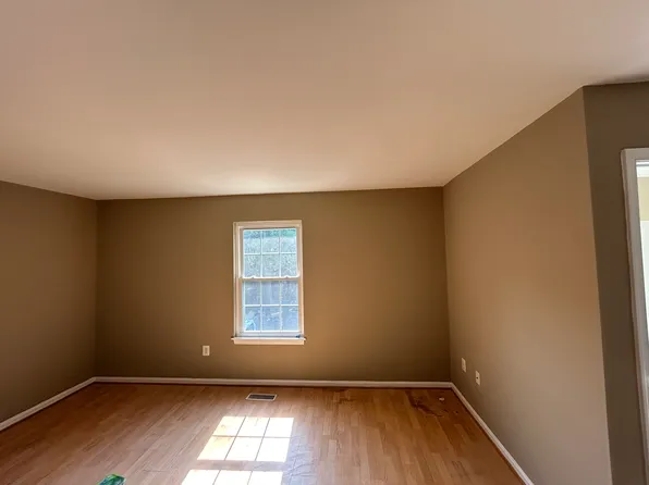 10207 Scarborough Commons Ct, Burke, VA 22015