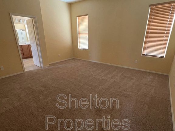 4th image of 15192 W Columbine Dr