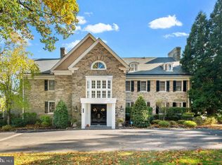 2205 Washington Ln, Huntingdon Valley, PA 19006