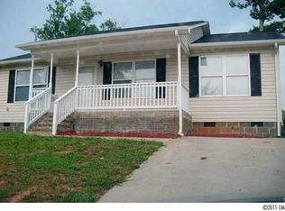 2441 Saluda Dr, Gastonia, NC 28054