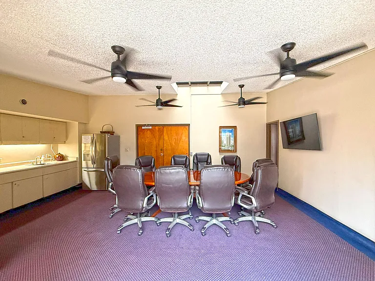 1910 Ala Moana Blvd #13A — Photo 33