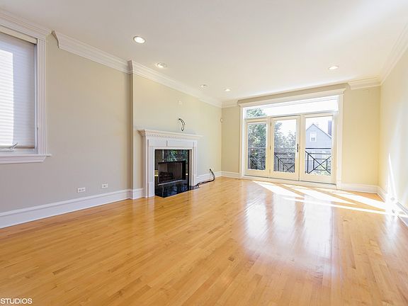 2nd image of 2721 N Wilton Ave APT 3S