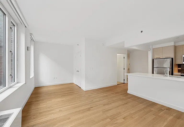 501 E 74th St #9F — Photo 4