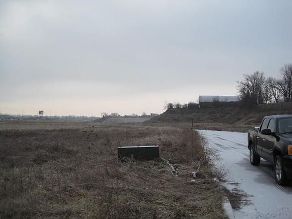 3rd image of 100 Interstate Dr