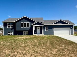3233 Signal Point Dr, Allegan, MI 49010