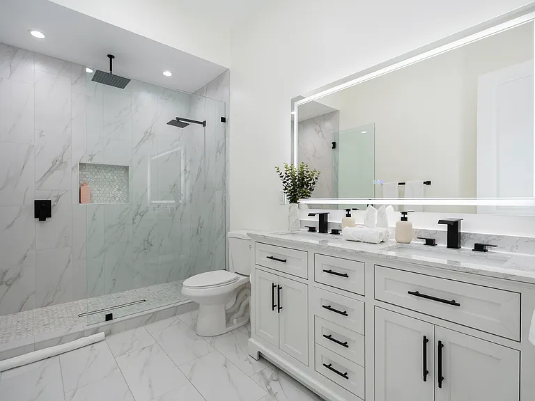 5049 E Shaw Butte Dr — Photo 11