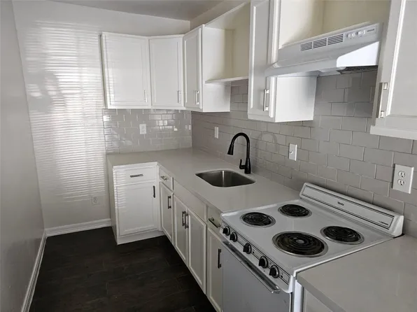 2121 Fulton St #2, Houston, TX 77009