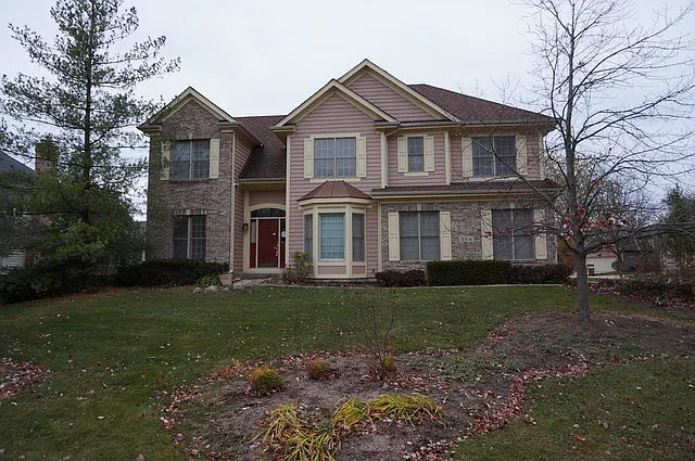 26W141 Arrow Glen Ct photo 1