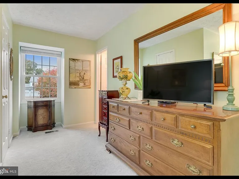 210 Pin Oak Ct — Photo 18