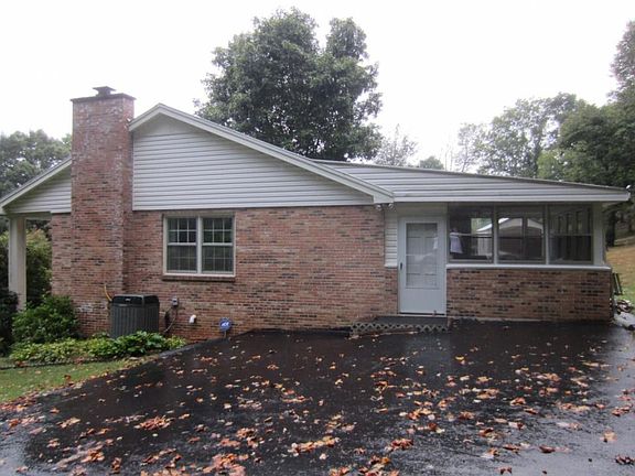 3rd image of 19023 Woodland Hills Rd