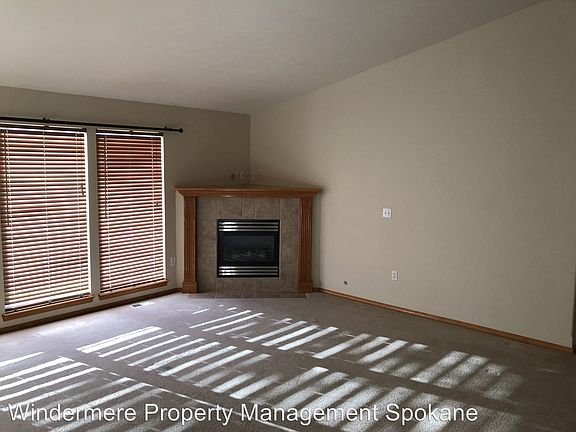 3rd image of 16004 N Gleneden Dr
