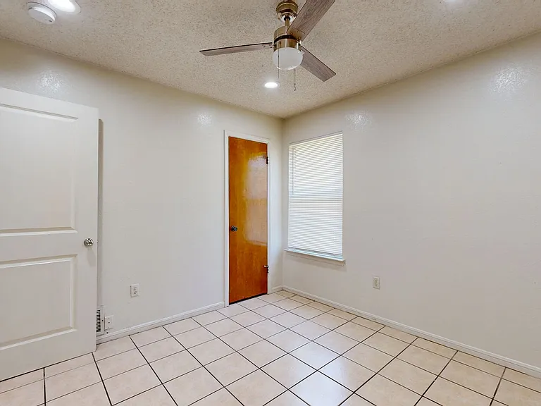 2603 Lu Cir — Photo 19