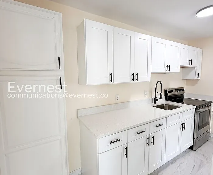 5680 28th St N #D5 — Photo 7