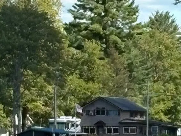 1392 County Road 17, Liverpool, NY 13090