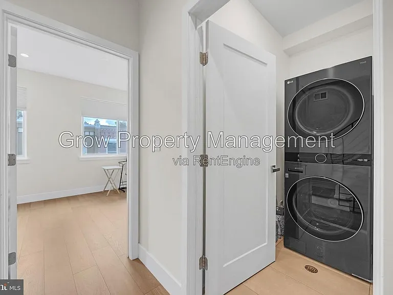 1752 N Bailey St — Photo 25