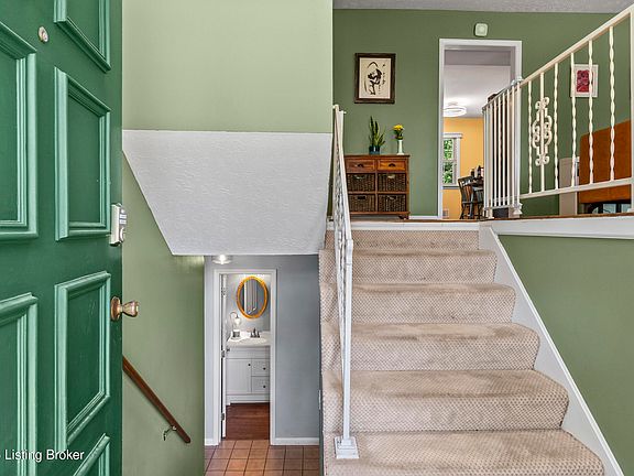 4th image of 818 Dorsey Way