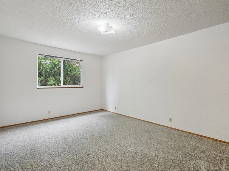 Rivertown Apartments — Photo 24