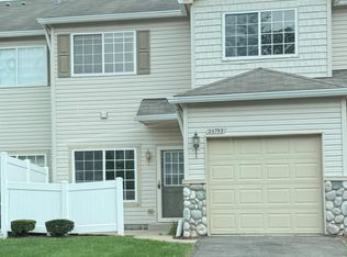 26793 Kirkway Cir, Woodhaven, MI 48183