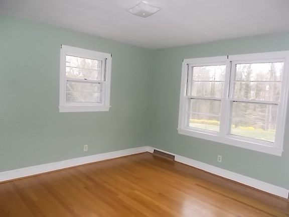 4th image of 133 Greenwood Dr