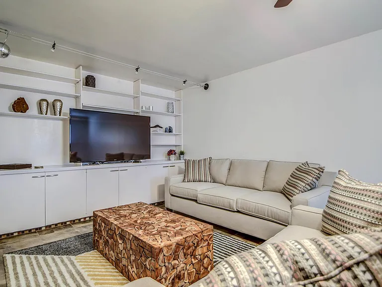 8420 E Keim Dr — Photo 22