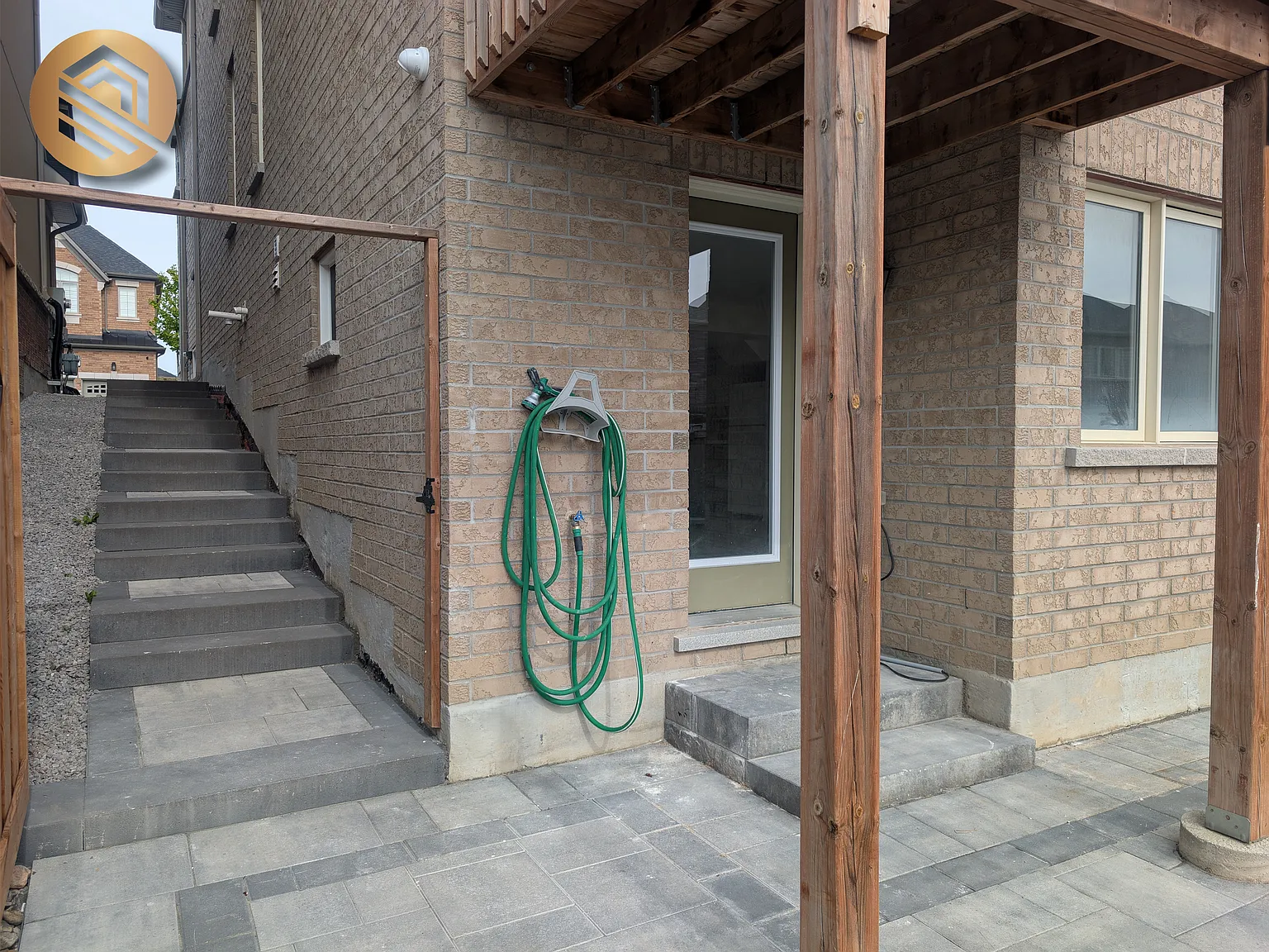 183 Ben Sinclair Avenue East Gwillimbury — Photo 2