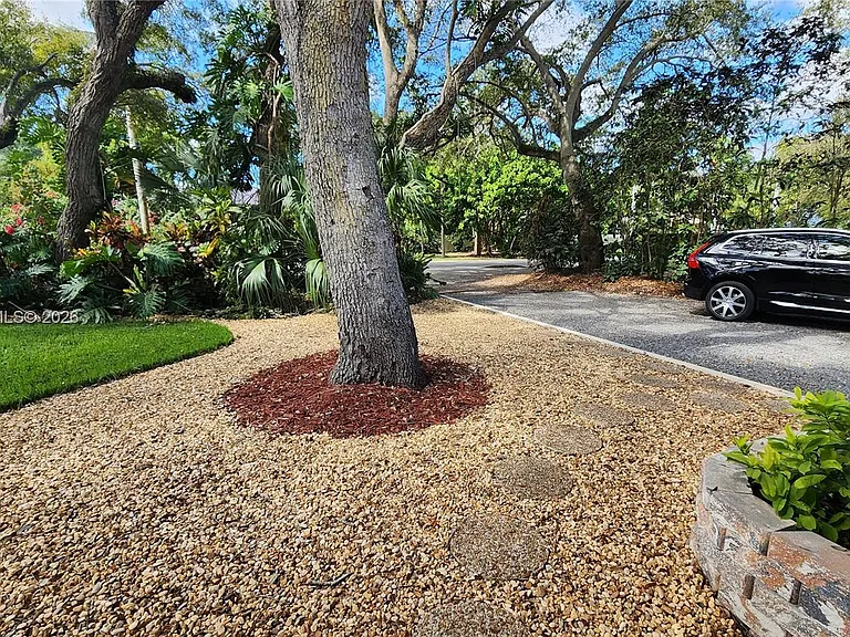 16575 Old Cutler Rd #16575 — Photo 4