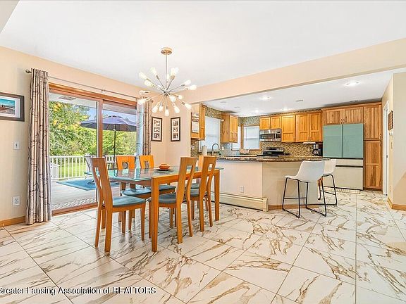 4th image of 2406 E Herbison Rd