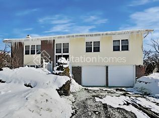 640 N Ashbury Ave, Bolingbrook, IL 60440