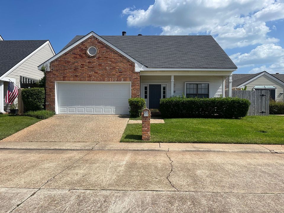 1st image of 409 Teak Dr