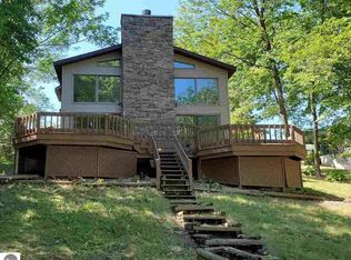 5186 N Lake Sanford Rd, Sanford, MI 48657