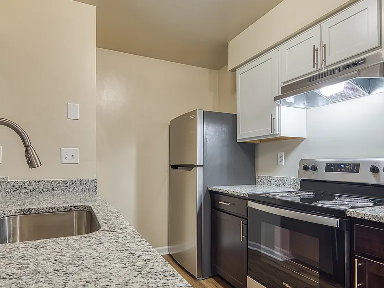 Summer Station Apartments Where Comfort Meets Coastal Living — Photo 72