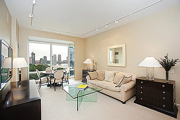 Rented by Keller Williams NYC | media 29