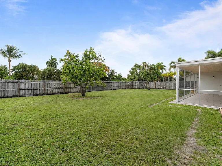 1313 Pinetta Cir — Photo 20