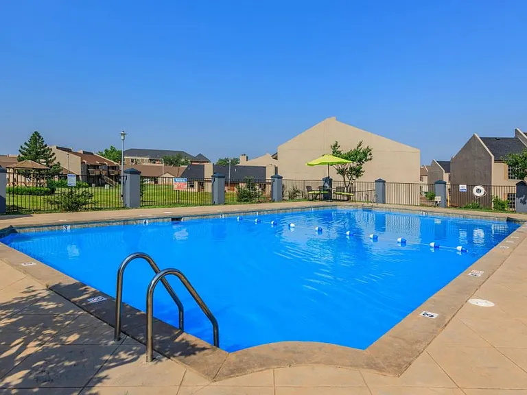 Aspen Place Apartments - June Rent FREE: Move-In by 6/15! — Photo 46