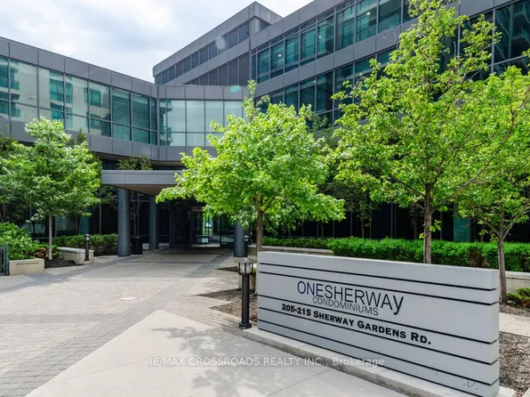 215 Sherway Gardens Rd #604, Toronto, ON M9C 0A4
